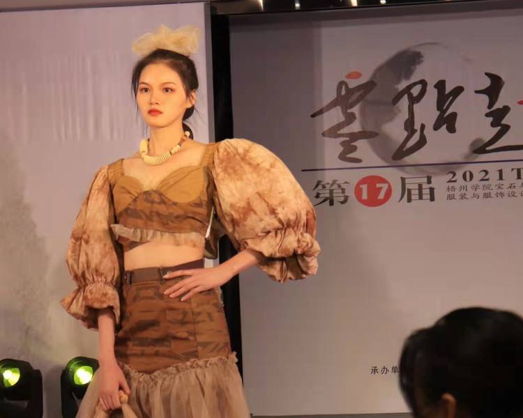 艺人背景图