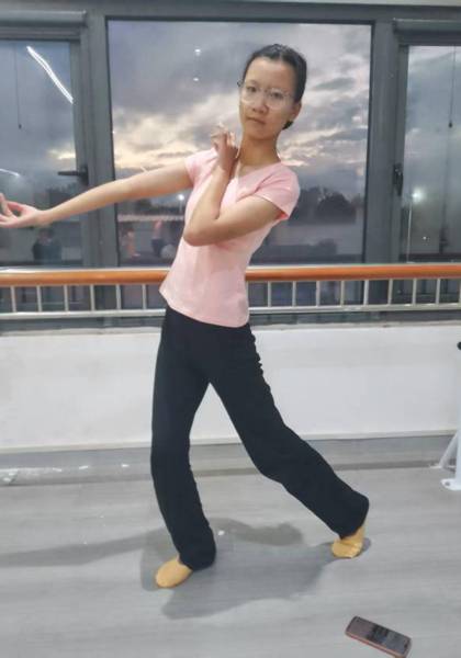 推荐艺人