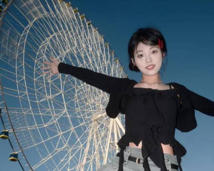 艺人背景图