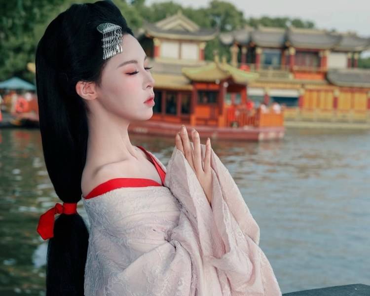 艺人背景图