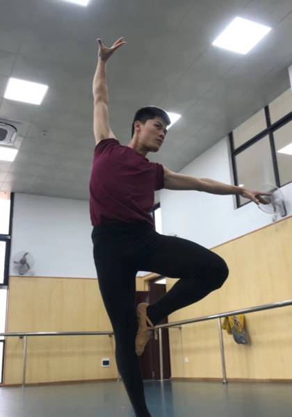 推荐艺人