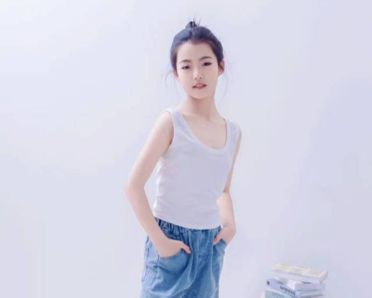 艺人背景图