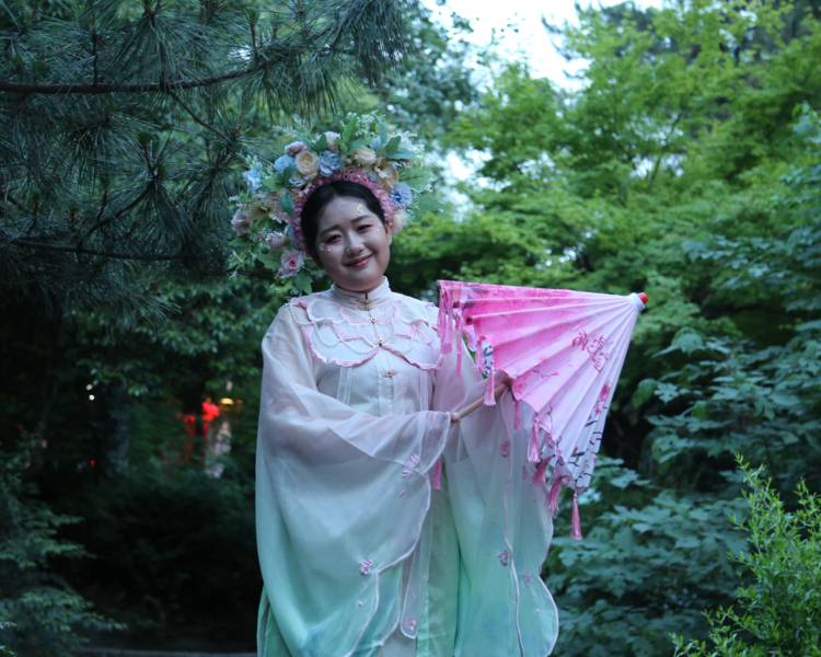 艺人背景图