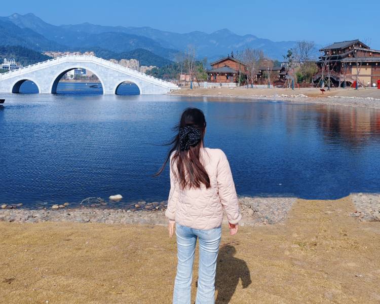 艺人背景图