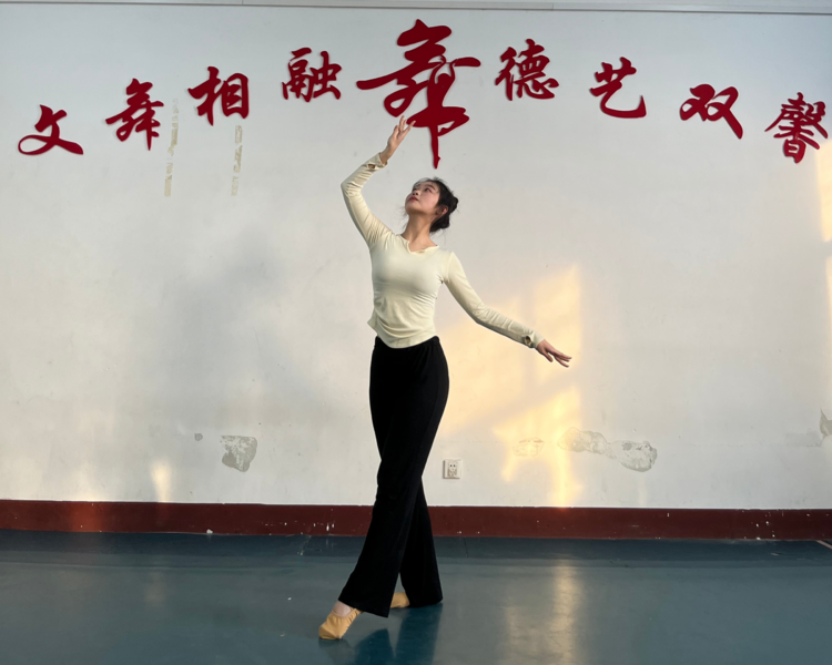 艺人背景图