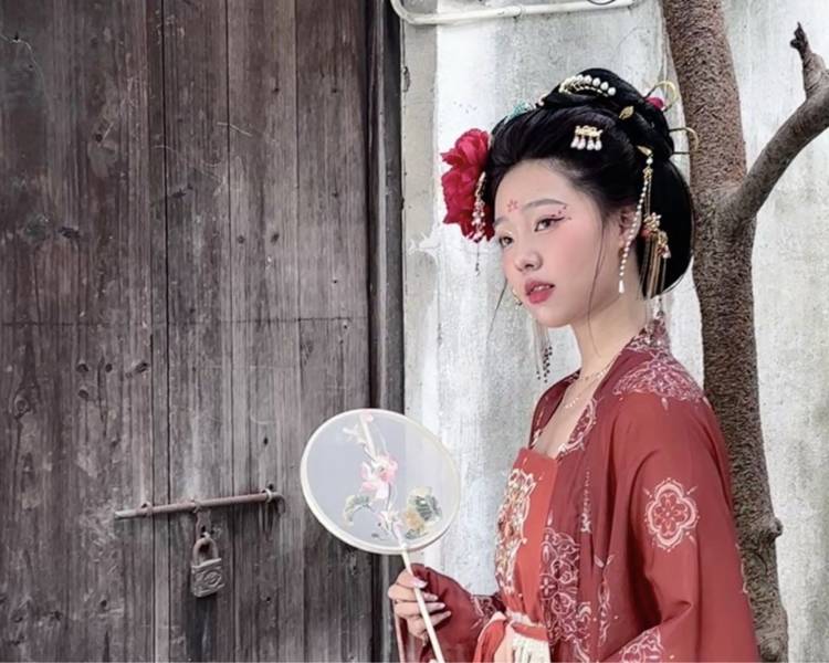 艺人背景图