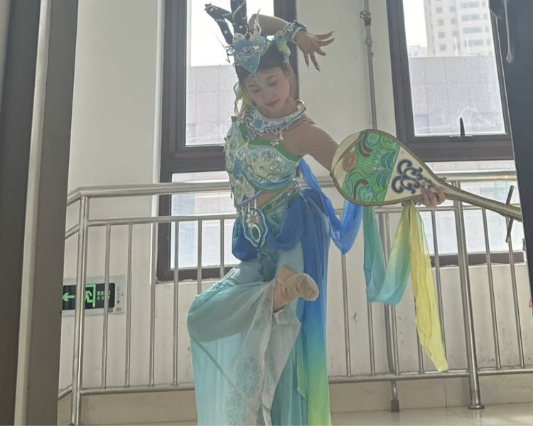 艺人背景图