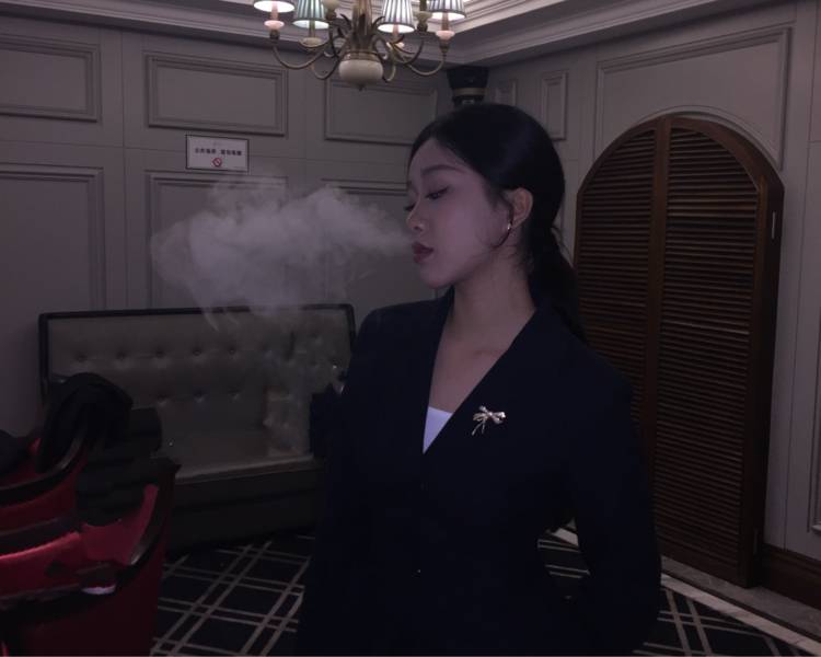 艺人背景图