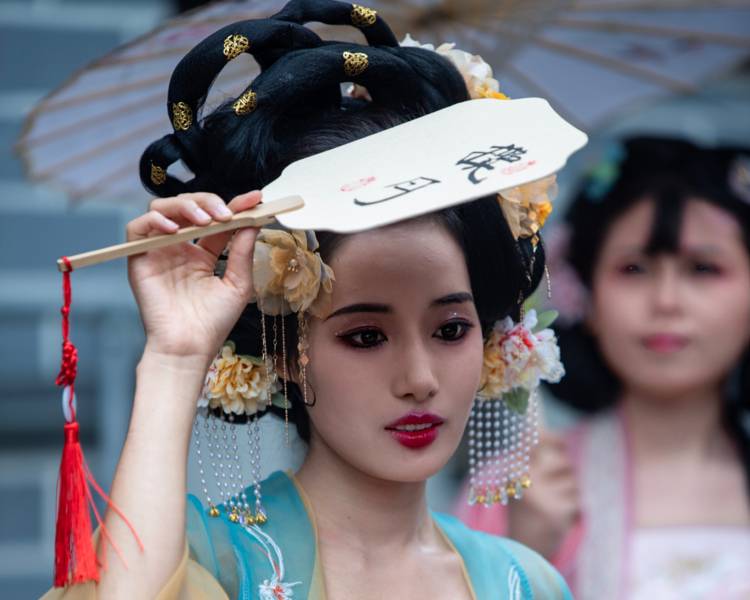 艺人背景图