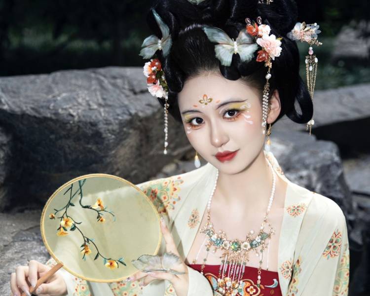 艺人背景图