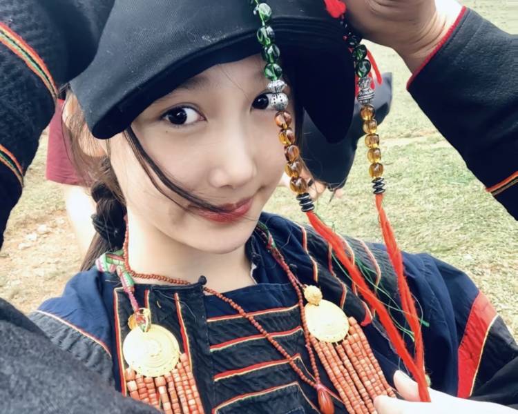 艺人背景图