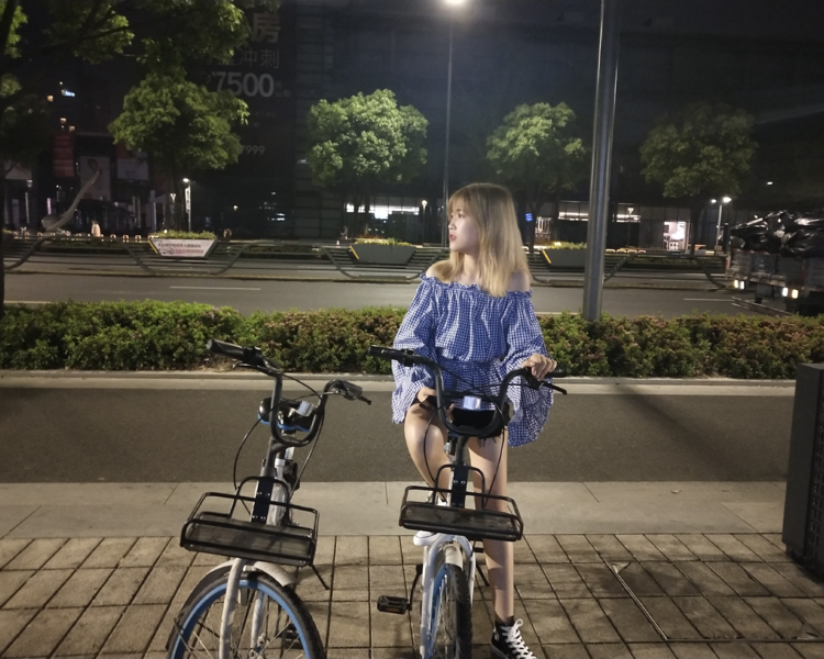 艺人背景图