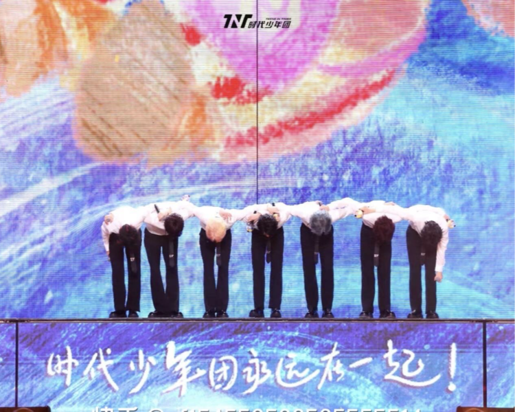 艺人背景图