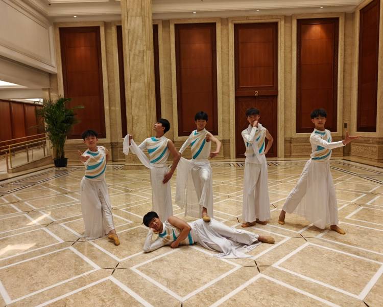 艺人背景图