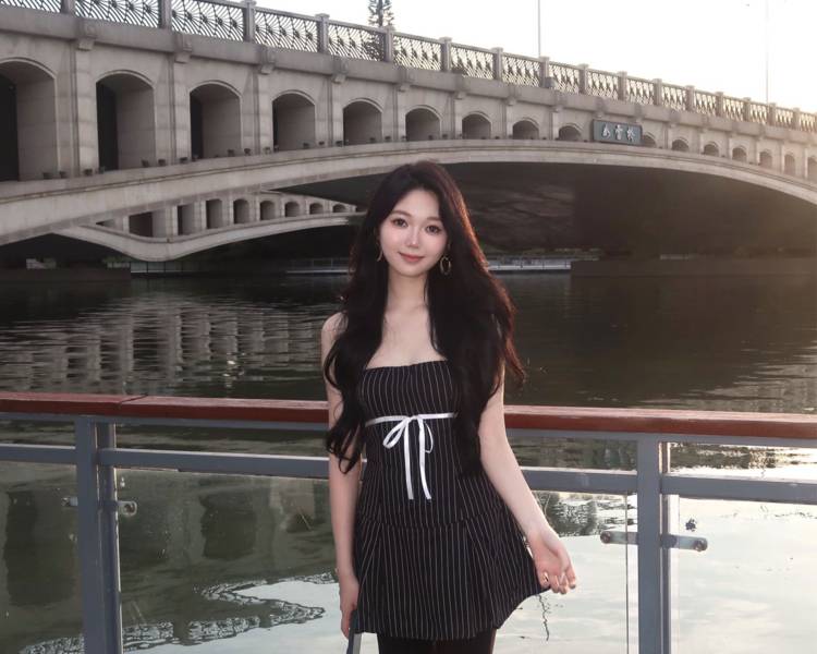 艺人背景图