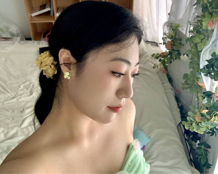 艺人背景图