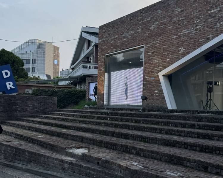 艺人背景图