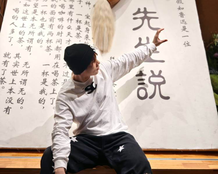 艺人背景图